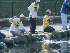 p08092701 194p.jpg (25180 �o�C�g)